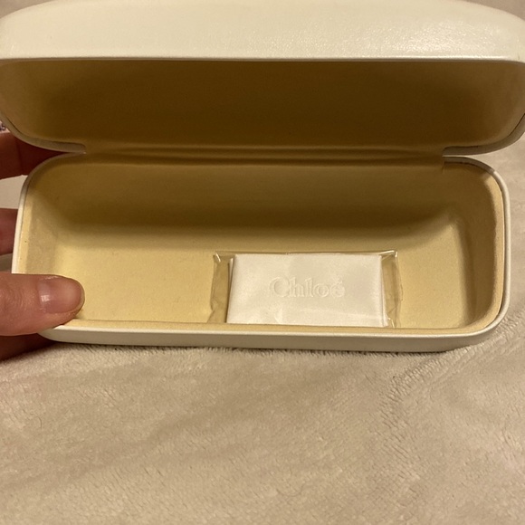 Chloe tortoise shell sunglasses. - Picture 9 of 10